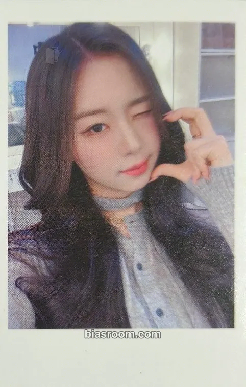 Chaeyeon Beyond Beauty Photocard - tripleS - tripleS K-pop photocard
