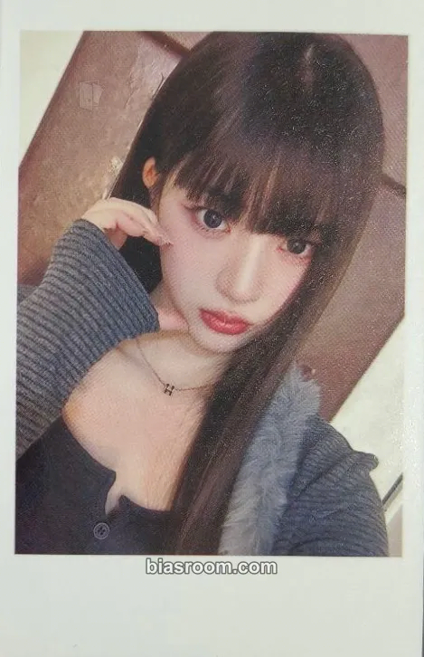 Yeonji Beyond Beauty Photocard - tripleS - tripleS K-pop photocard