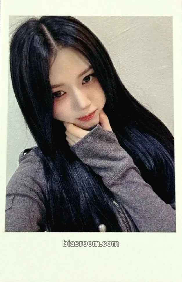 Yubin Beyond Beauty Photocard - tripleS - tripleS K-pop photocard