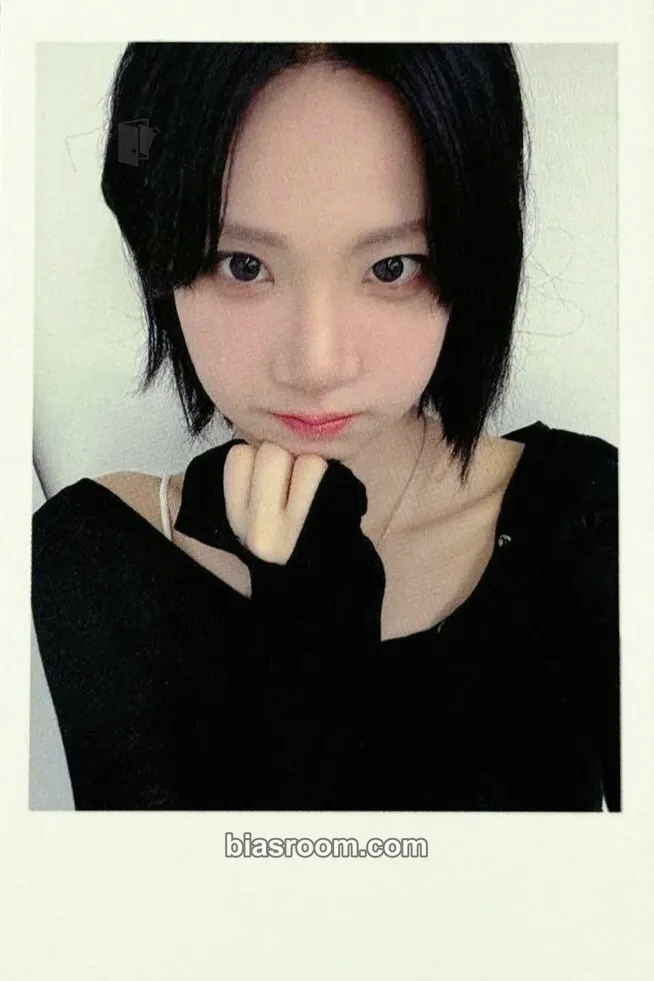 Nakyoung Beyond Beauty Photocard - tripleS - tripleS K-pop photocard