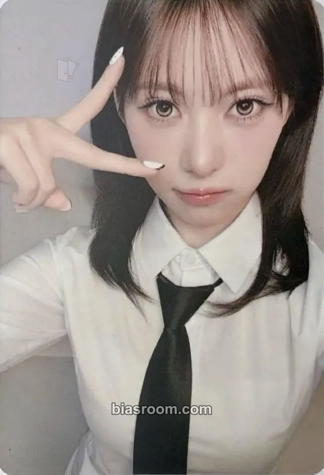 Liv lip bomb Photocard - RESCENE - RESCENE K-pop photocard