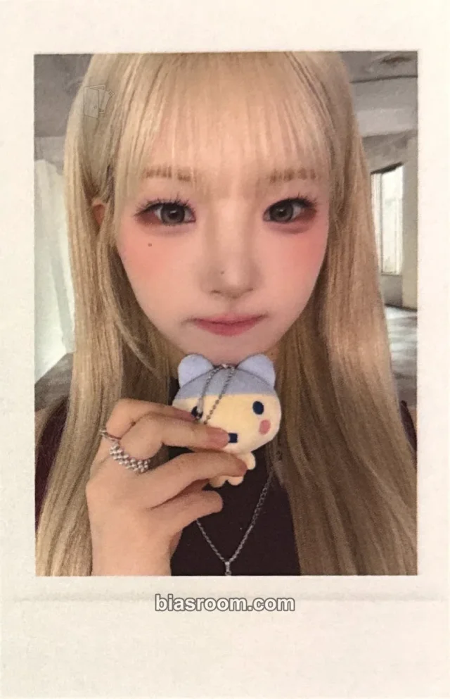 tripleS - Hayeon - LOVE&POP pt.1 Album apple music lucky draw (LD) cafe event polaroid