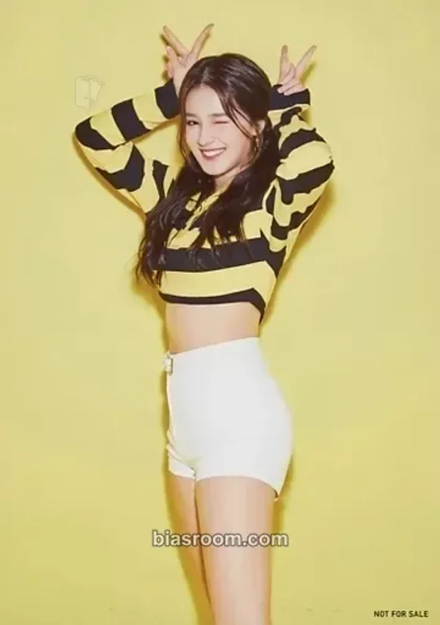 MOMOLAND - Nancy - BAAM Album CD purchase photo print first press only