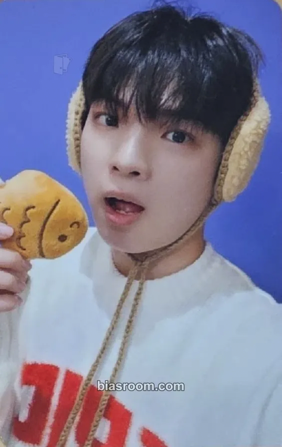 Junseong 2025 Season’s Greetings 'Will You Be My Prom Date?' Photocard - GHOST9 - GHOST9 K-pop photocard