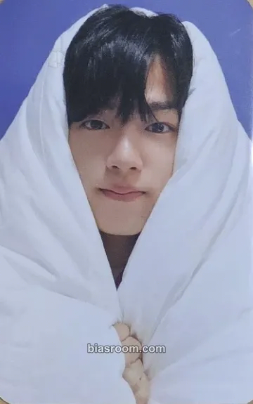 Jinwoo 2025 Season’s Greetings 'Will You Be My Prom Date?' Photocard - GHOST9 - GHOST9 K-pop photocard