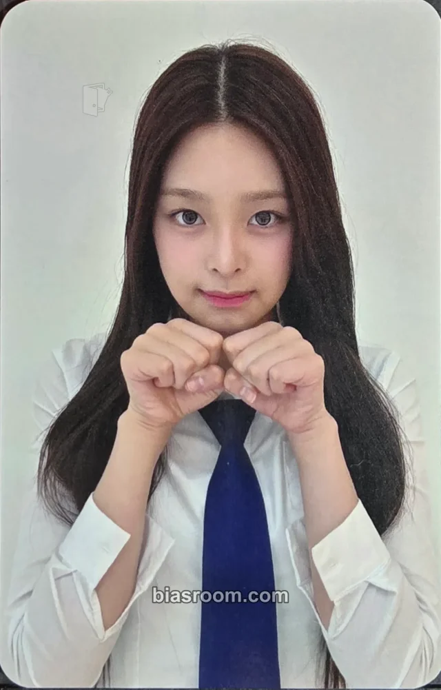 AtHeart - Nahyun - Plot Twist Album nemoz shop fansign round 2