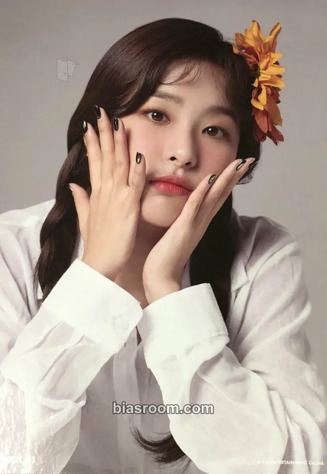 Seulgi 2019 Season's Greetings Photocard - Red Velvet - Red Velvet K-pop photocard