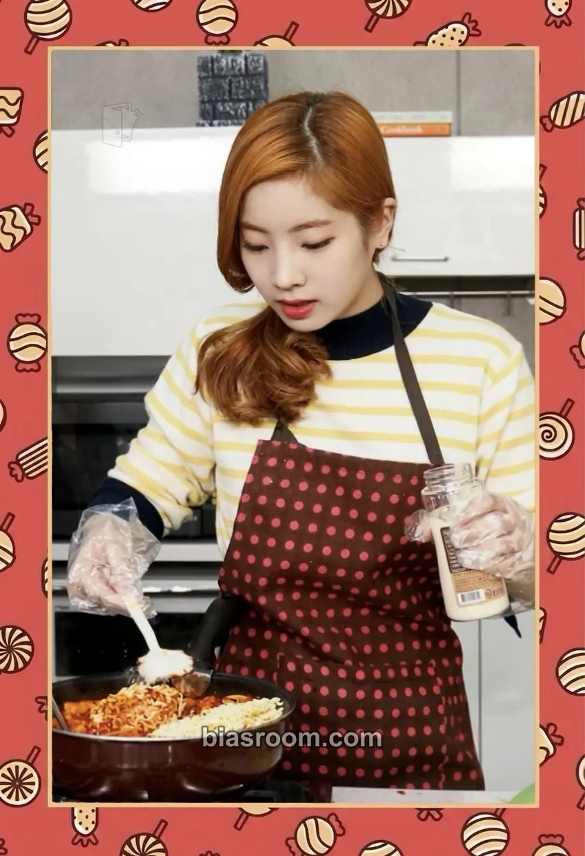 Dahyun TWICE TV 4 DVD Photocard - TWICE - TWICE K-pop photocard