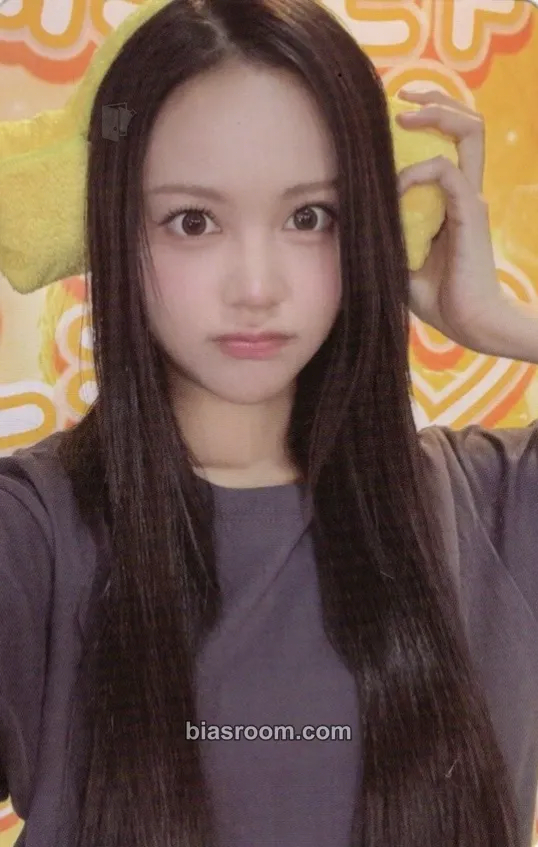 Carmen Lemon Tang Photocard - Hearts2Hearts - Hearts2Hearts K-pop photocard