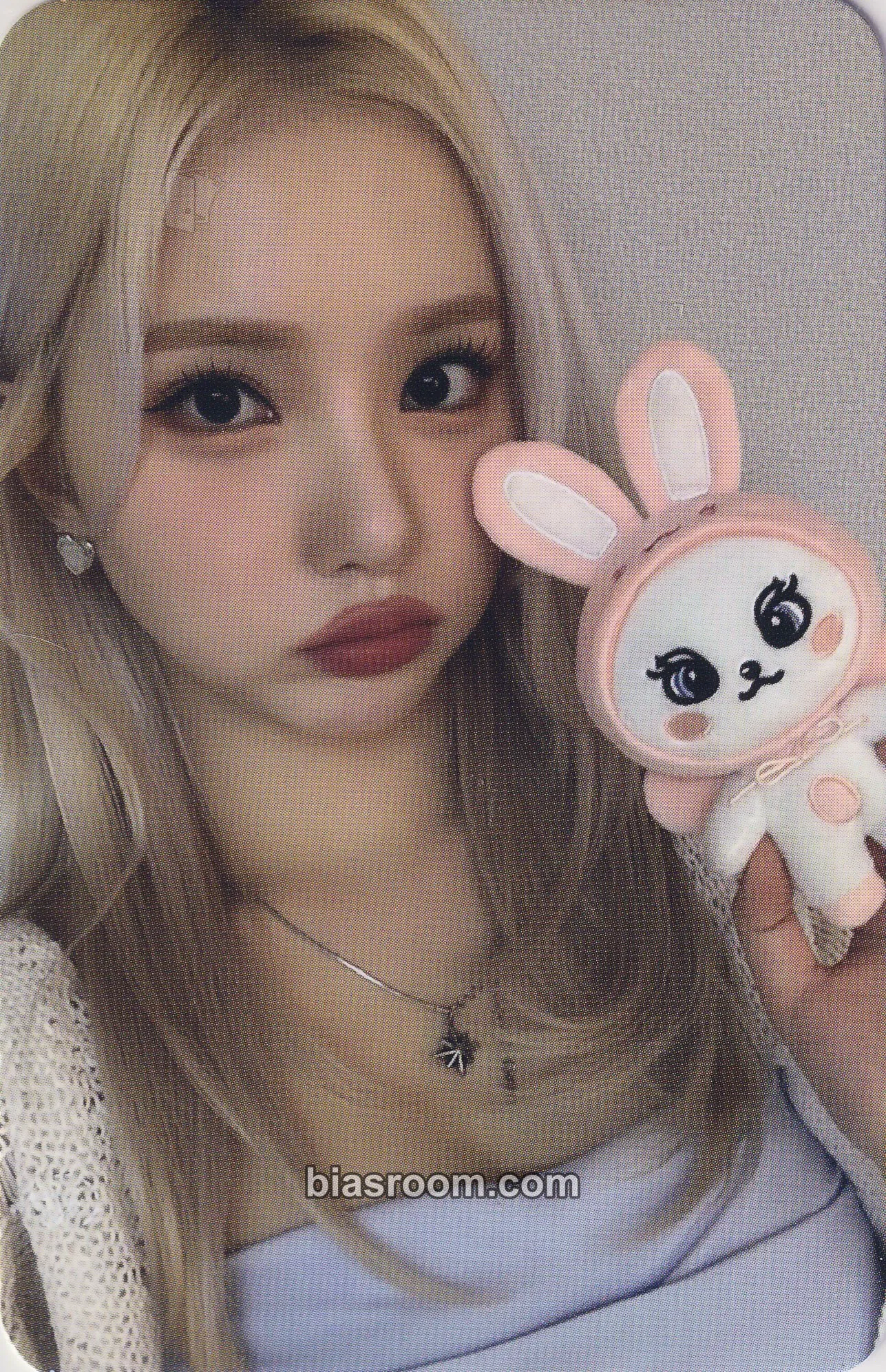 Eunha 2024 VIVIZ World Tour ‘V.Hind : Love and Tears’ Photocard - VIVIZ - VIVIZ K-pop photocard