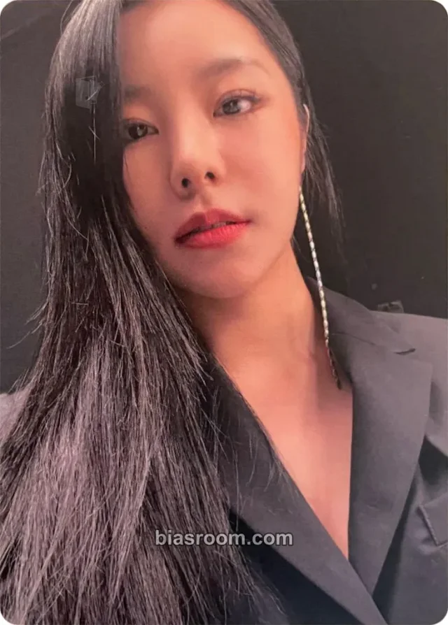 MAMAMOO - Wheein - Redd Album solo album fansign japan winner benefit