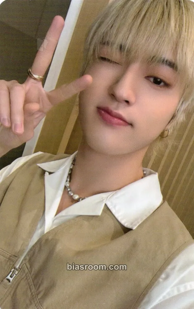 Haruto REBOOT Photocard - TREASURE - TREASURE K-pop photocard