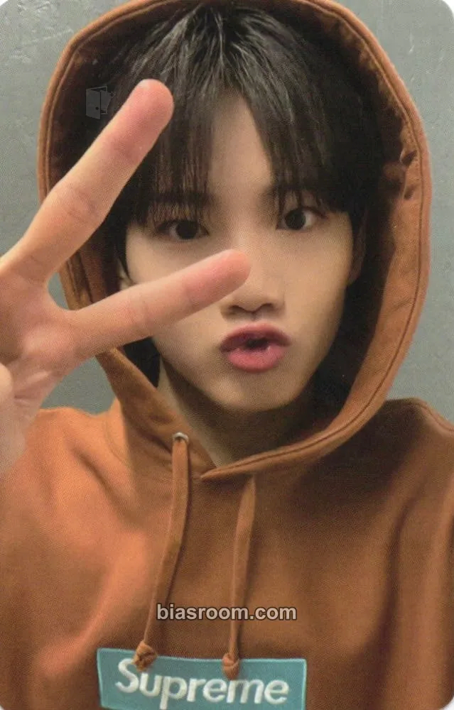 Junkyu REBOOT Photocard - TREASURE - TREASURE K-pop photocard