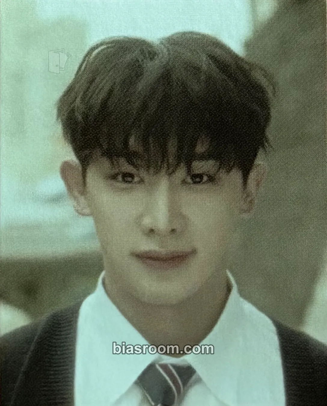 Wonho 2023/2024 Season's Greetings - Travel in 2023, Vacation in 2024 Photocard - Wonho K-pop photocard