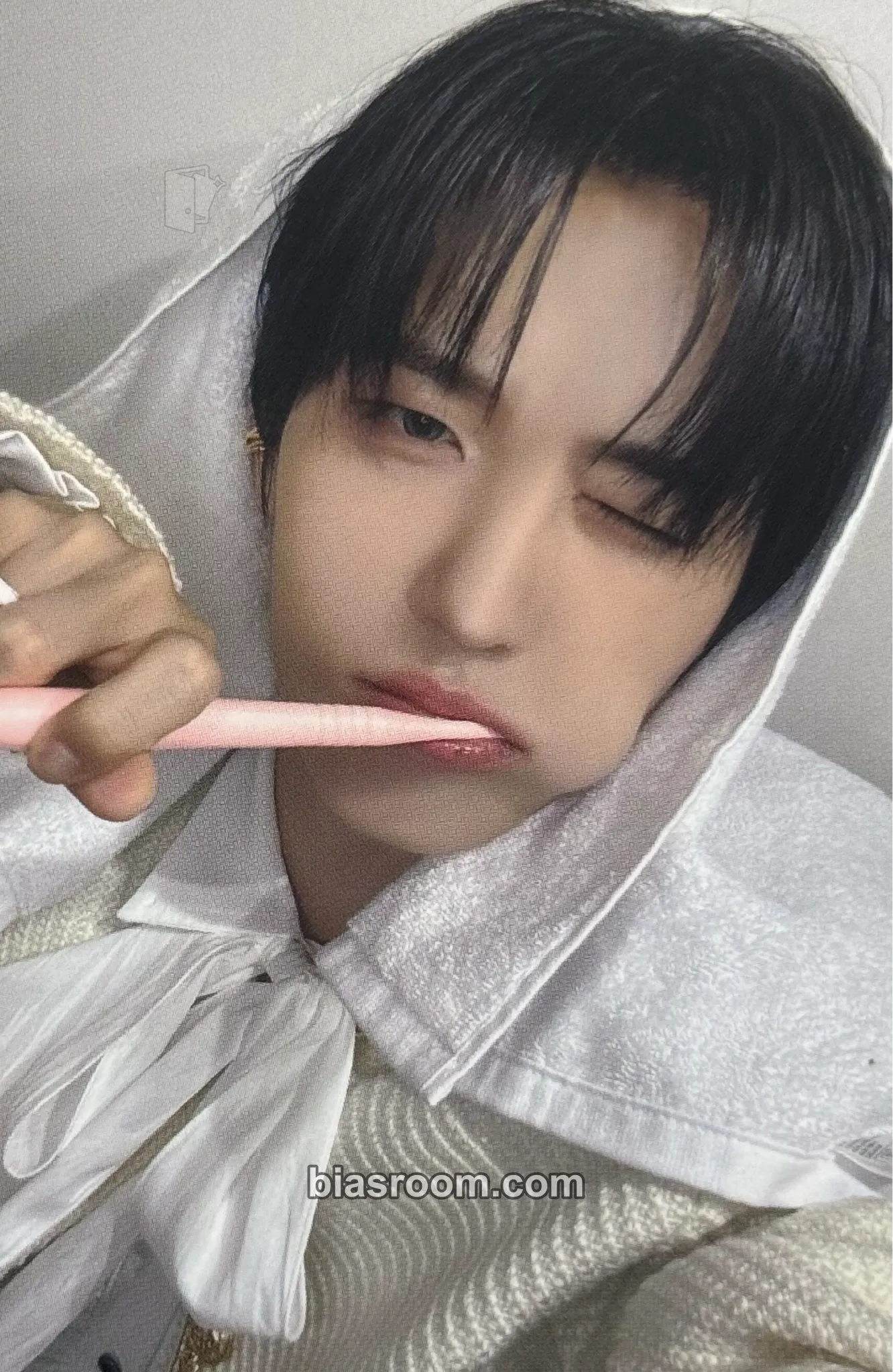 Gihyeon Chapter: New is Now Photocard - NouerA - NouerA K-pop photocard
