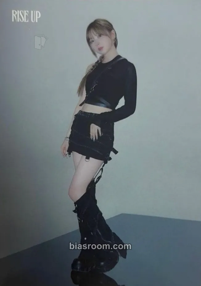 Miihi “Rise Up” Official Goods Photocard - NiziU - NiziU K-pop photocard