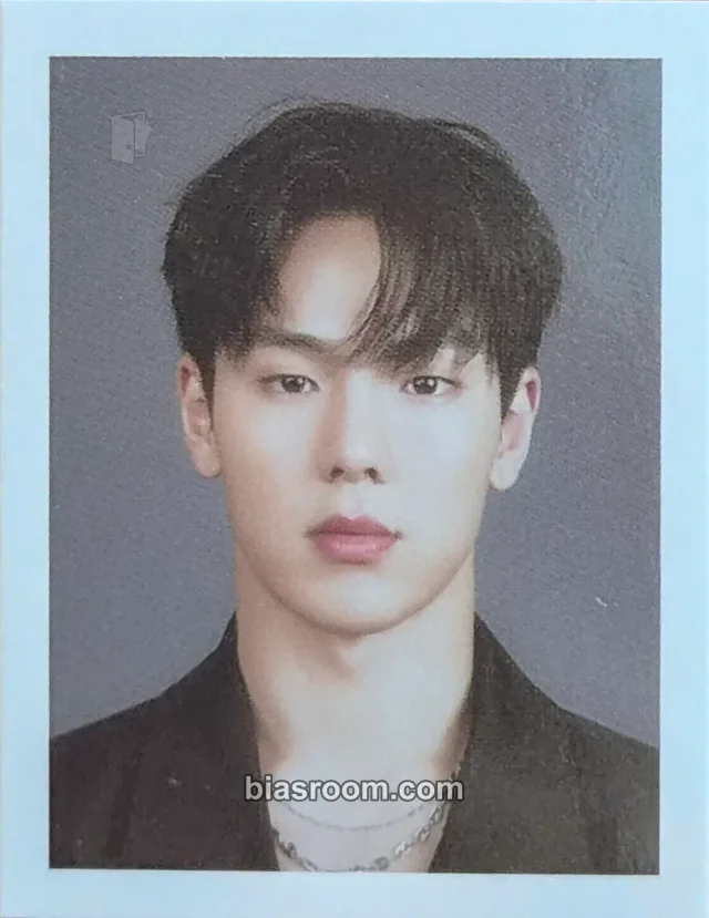 MONSTA X - Shownu - 8th Fanclub Membership Other fanclub/membership id photo kit inclusion