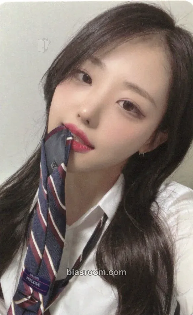 QWER - Hina - Manito Album pob (pre-order benefit) weverse global shop (wvg)