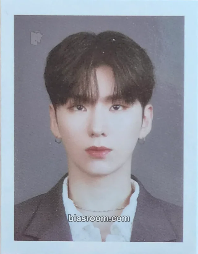 MONSTA X - Kihyun - 8th Fanclub Membership Other fanclub/membership id photo kit inclusion