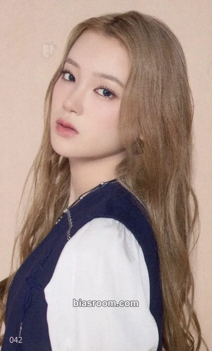 Miu 2025 1ST ARENA LIVE TOUR <THIS IS ME:I> Photocard - ME:I - ME:I K-pop photocard