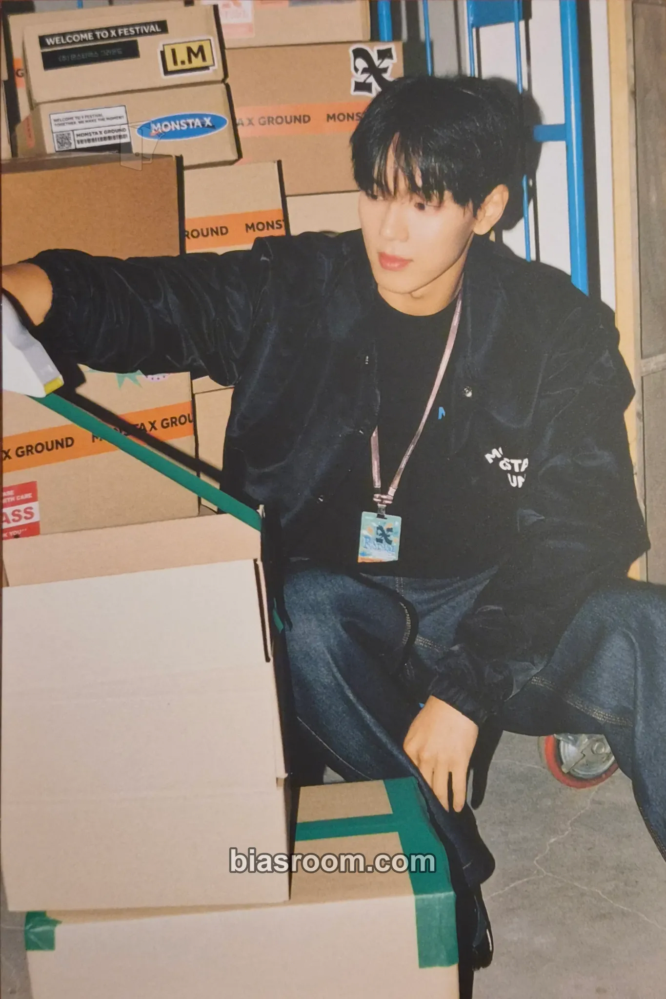 Shownu X Festival – 2025 Monsta X Official Fanclub Kit Photocard - MONSTA X - MONSTA X K-pop photocard