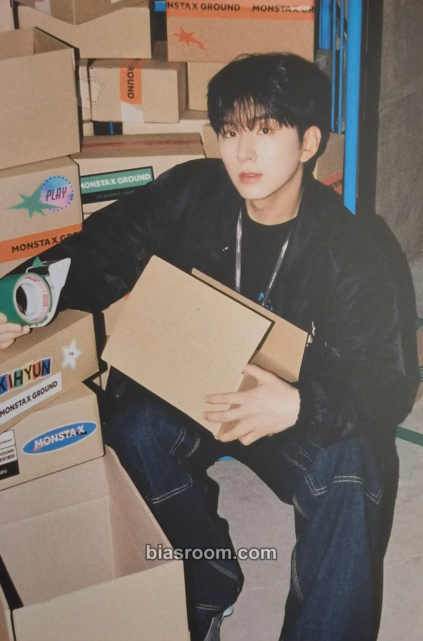 Kihyun X Festival – 2025 Monsta X Official Fanclub Kit Photocard - MONSTA X - MONSTA X K-pop photocard