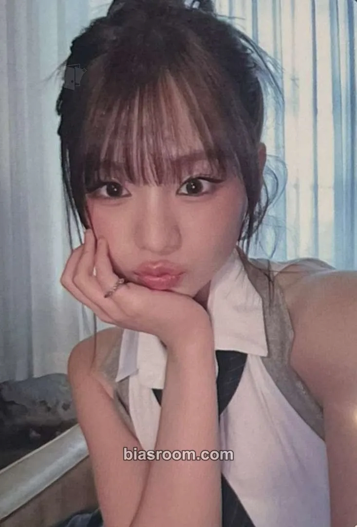 Natty Asia fanmeeting tour "DEJA VU" Photocard - KISS OF LIFE - KISS OF LIFE K-pop photocard