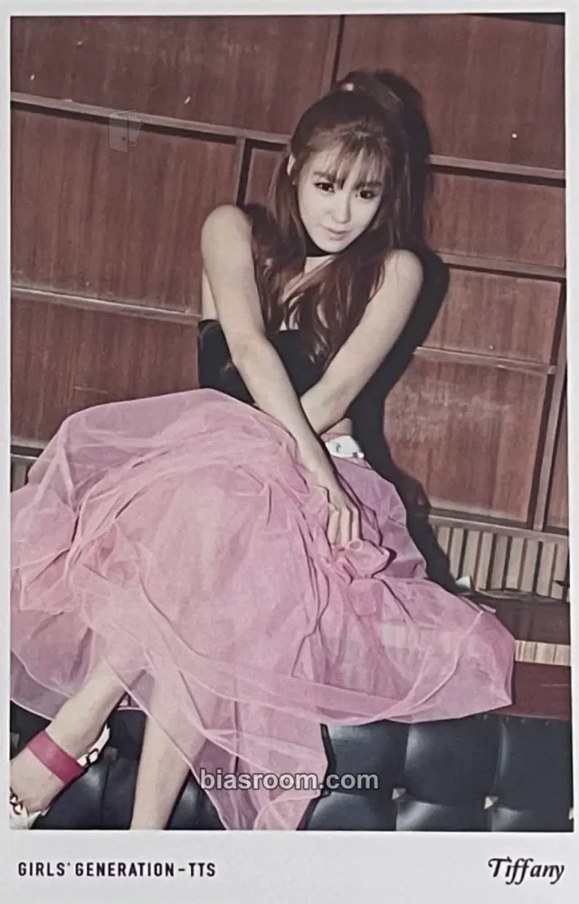 Girls' Generation - Tiffany - Holler Album photo set
