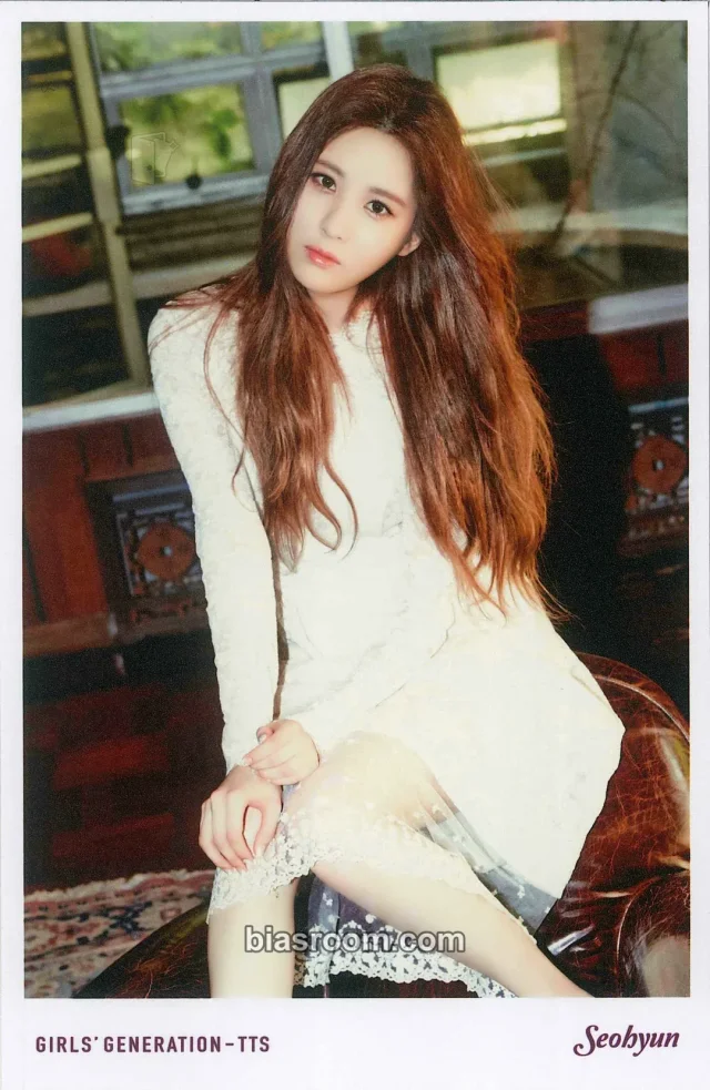 Girls' Generation - Seohyun - Holler Album photo set
