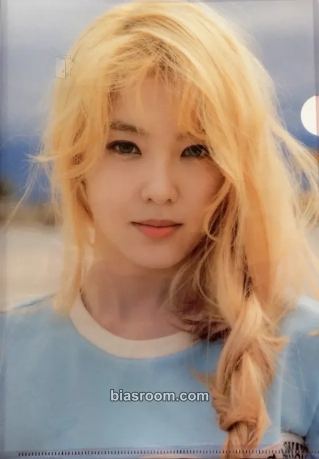 Red Velvet - Irene - Ice Cream Cake Album L holder merch inclusion