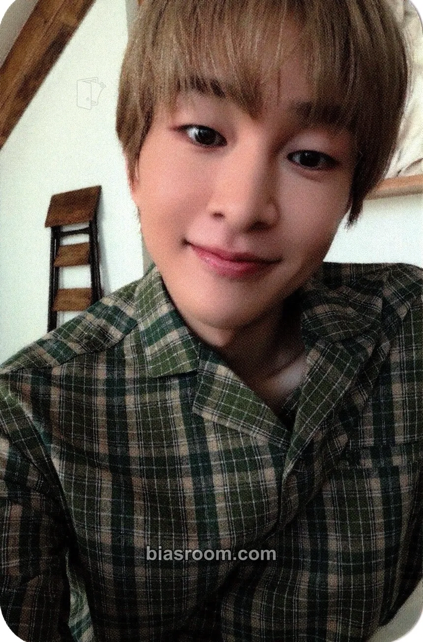 Onew Tough Love Photocard - SHINee - SHINee K-pop photocard