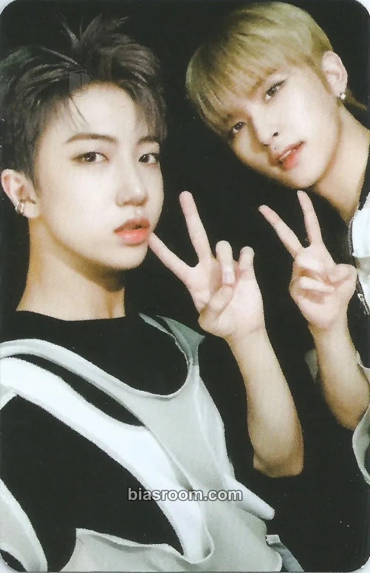 The Awakening: Written In the Stars Photocard - CRAVITY - CRAVITY K-pop photocard