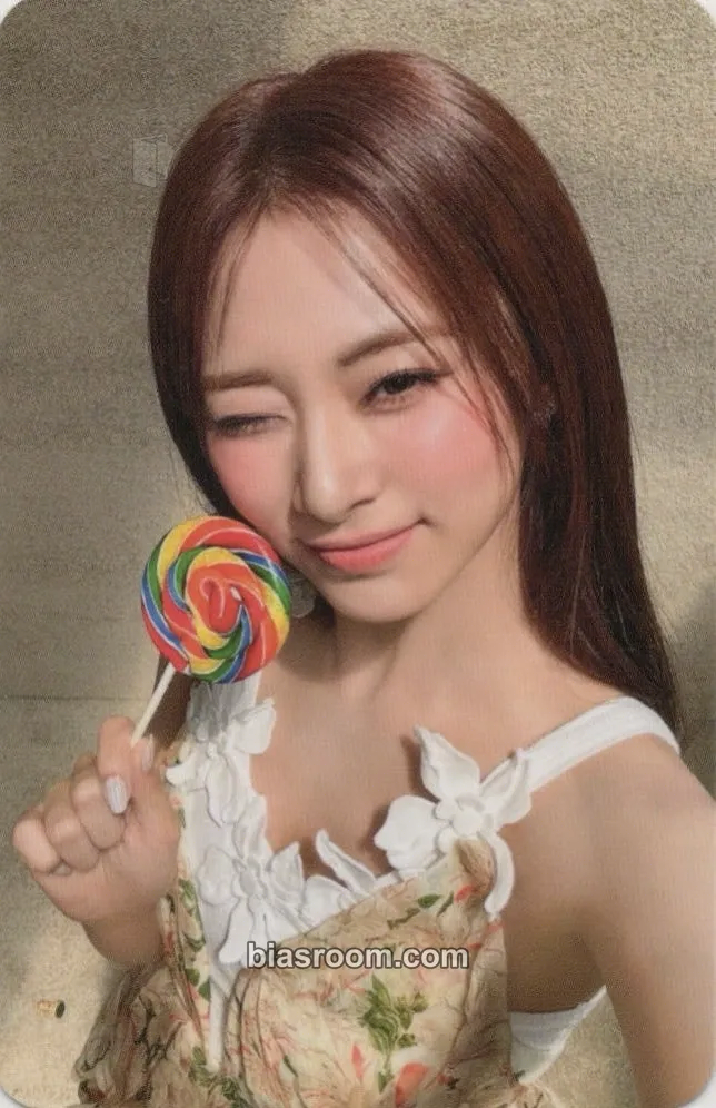 Tzuyu abouTZU Photocard - TWICE - TWICE K-pop photocard