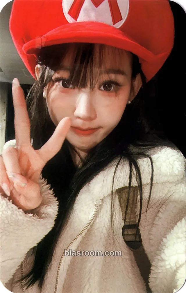 Jiyoon - Jiyoon - RED CROWN: TAKEOVER ft. Shin Jiyoon Event vvip benefit