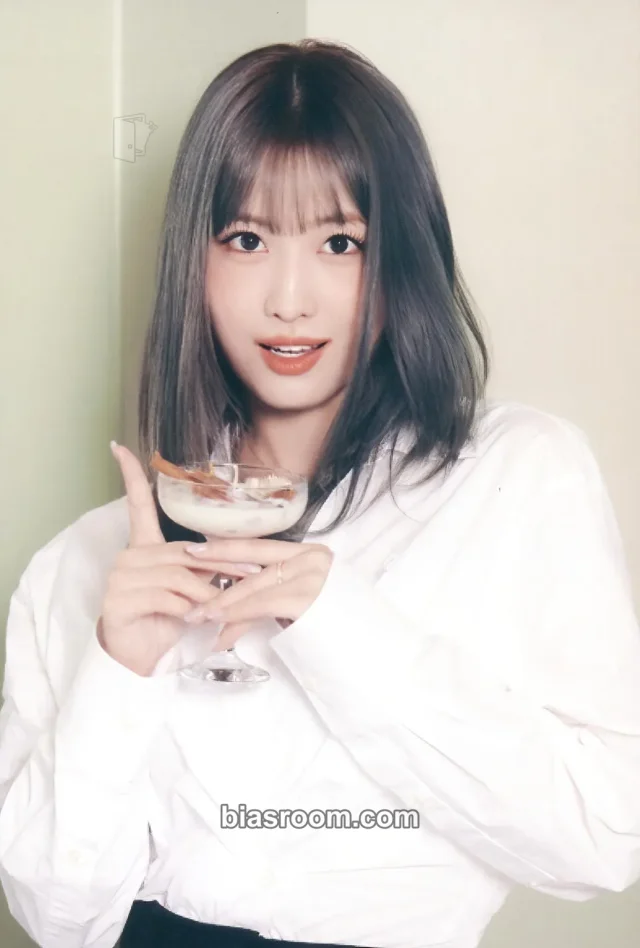 TWICE - Momo - Together 1&2 (7th Anniversary) Event postcard
