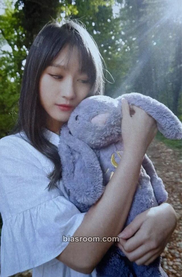 Dreamcatcher - Siyeon - Welcome to the Dreamworld 1st Fanmeeting Event postcard entrance / attendance benefit