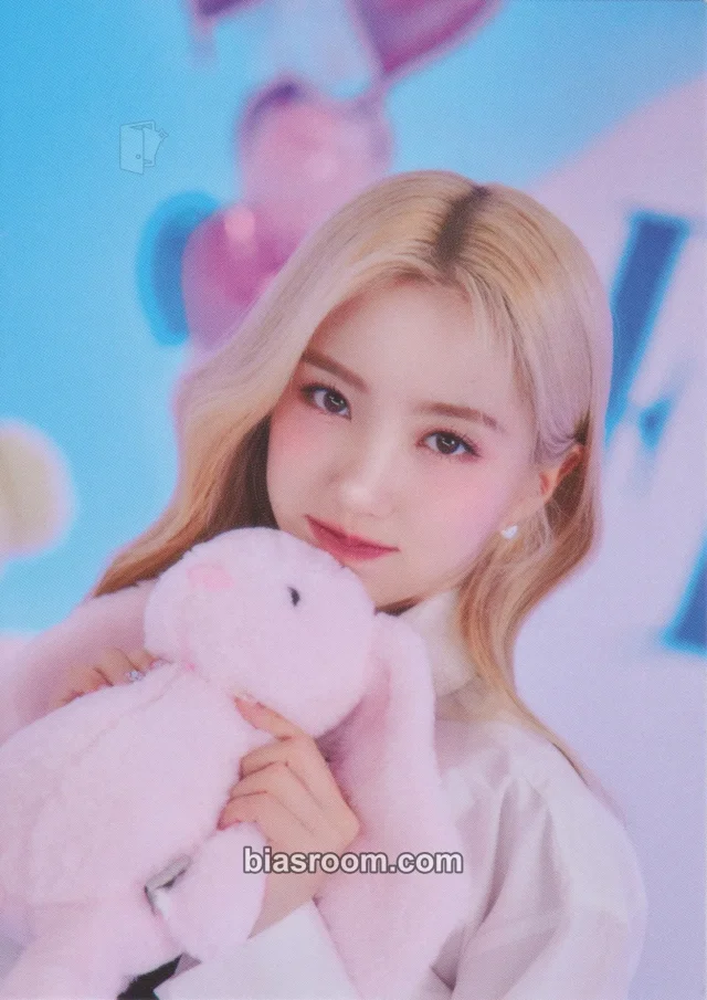 Kep1er - Yeseo - FLY-BY Japan Concert Tour Event collect book merch photocard