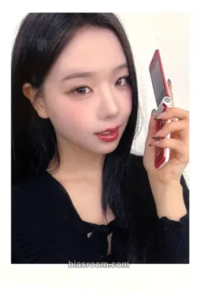 tripleS - Chaeyeon - Assemble25 Album jump up video call (fancall) polaroid round 11 1:1