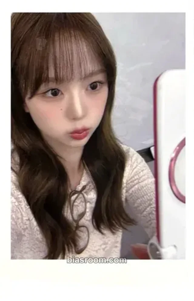 tripleS - Seoah - Assemble25 Album jump up video call (fancall) round 11 1:1 polaroid