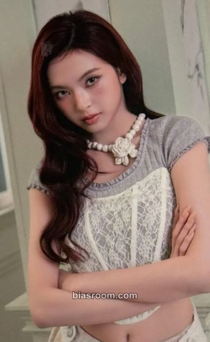 Chiquita CHOOM World Tour Photocard - BABYMONSTER - BABYMONSTER K-pop photocard