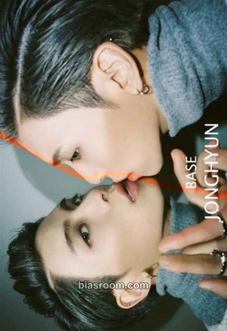 Jonghyun BASE - The 1st Mini Album Photocard - SHINee - SHINee K-pop photocard