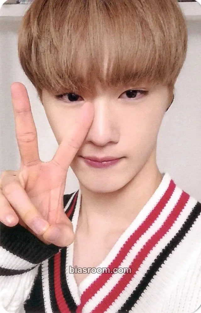 CIX - Hyunsuk - HELLO Chapter Ø. Hello, Strange Dream Album purchase benefit mokketshop