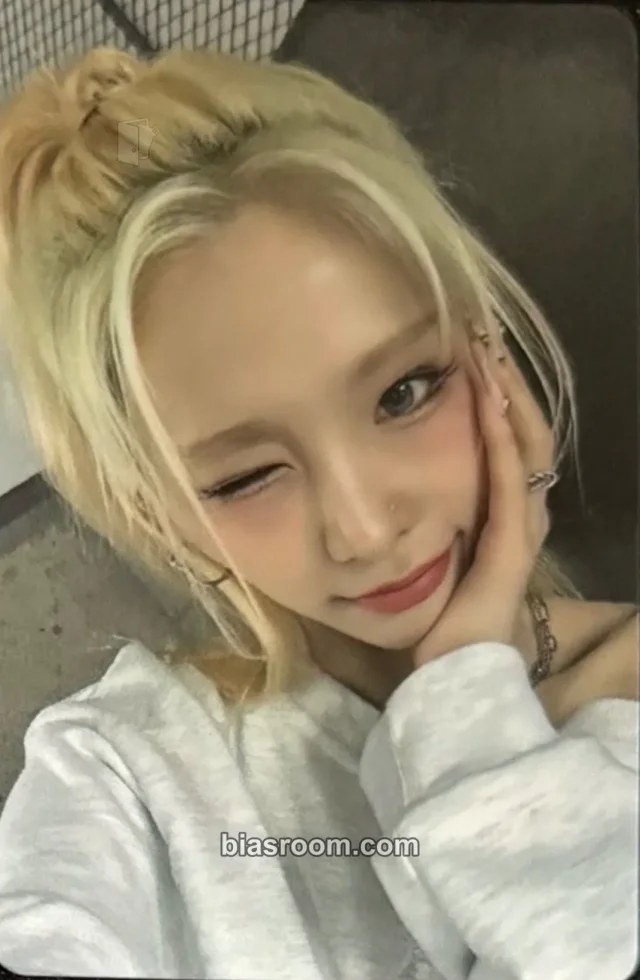 Queenz Eye - Ahyoon - PRISM EP.02 Album broadcast