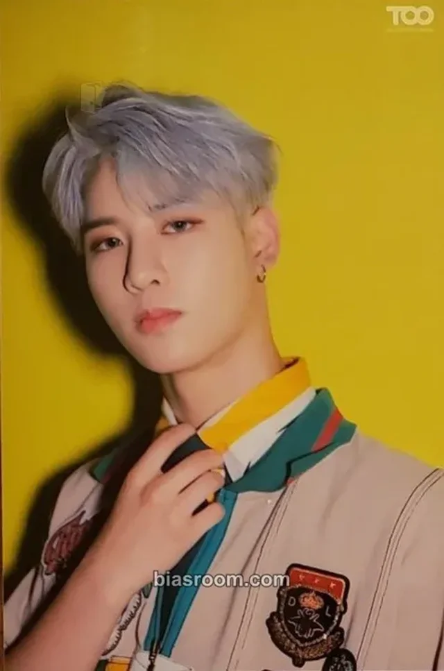 TO1 - Kyungho - Cheese TOOgether Event version 1 postcard fancafe event