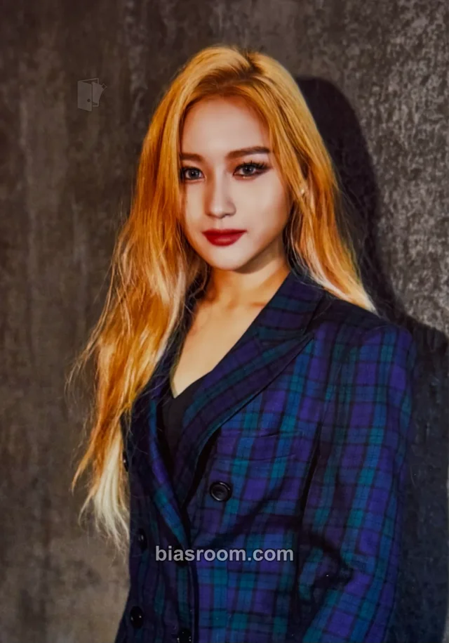 Dreamcatcher - Siyeon - Invitation from Nightmare City Event photo set japan tour merch