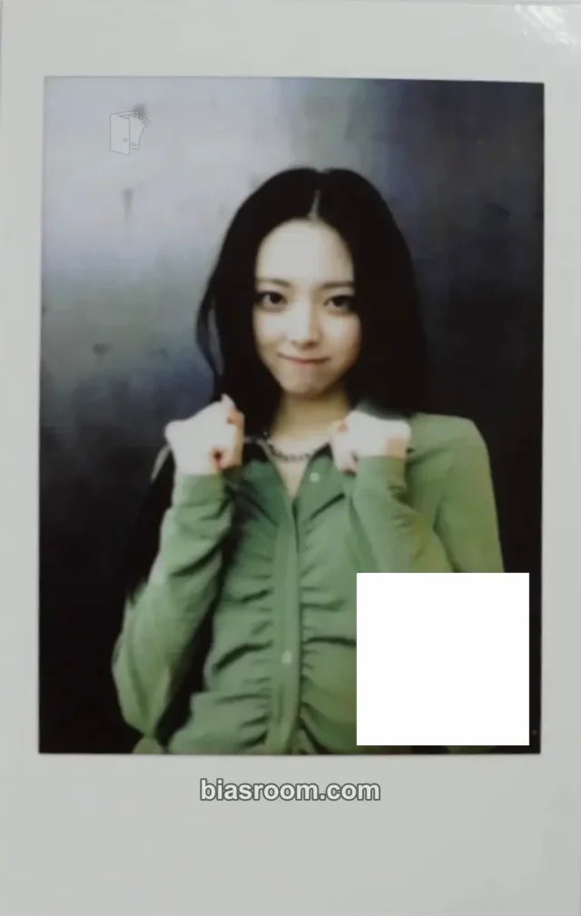 ITZY - Yuna - Crazy in Love Album soundwave winner benefit polaroid