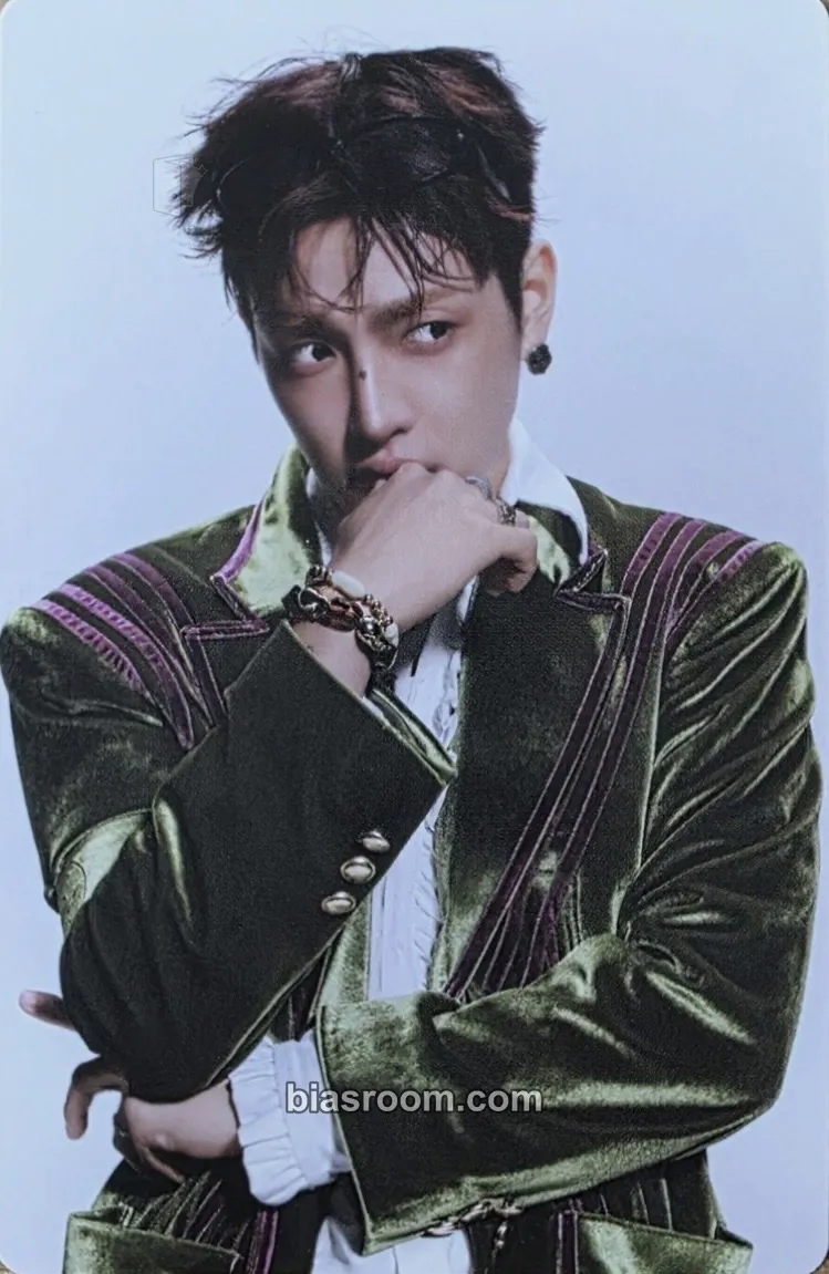 Hongjoong GOLDEN HOUR : Part.5 Photocard - ATEEZ - ATEEZ K-pop photocard