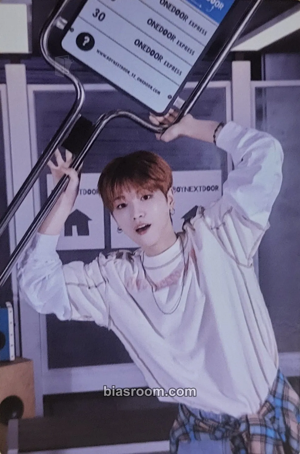 Riwoo Knock On Vol.1 Tour Photocard - BOYNEXTDOOR - BOYNEXTDOOR K-pop photocard