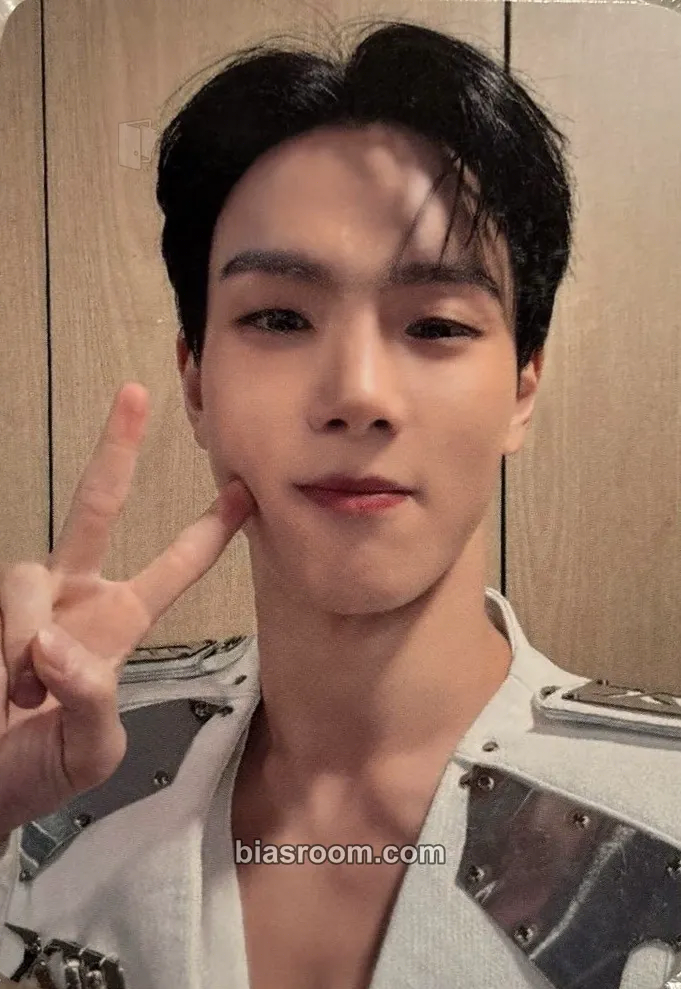 Shownu THE X Photocard - MONSTA X - MONSTA X K-pop photocard