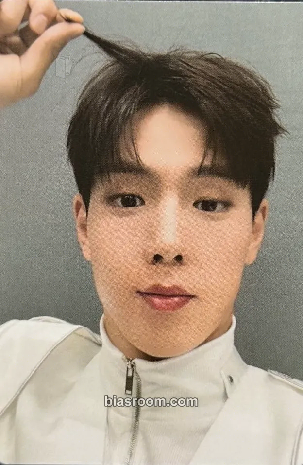 Shownu 2026 World Tour - Nexus Photocard - MONSTA X - MONSTA X K-pop photocard
